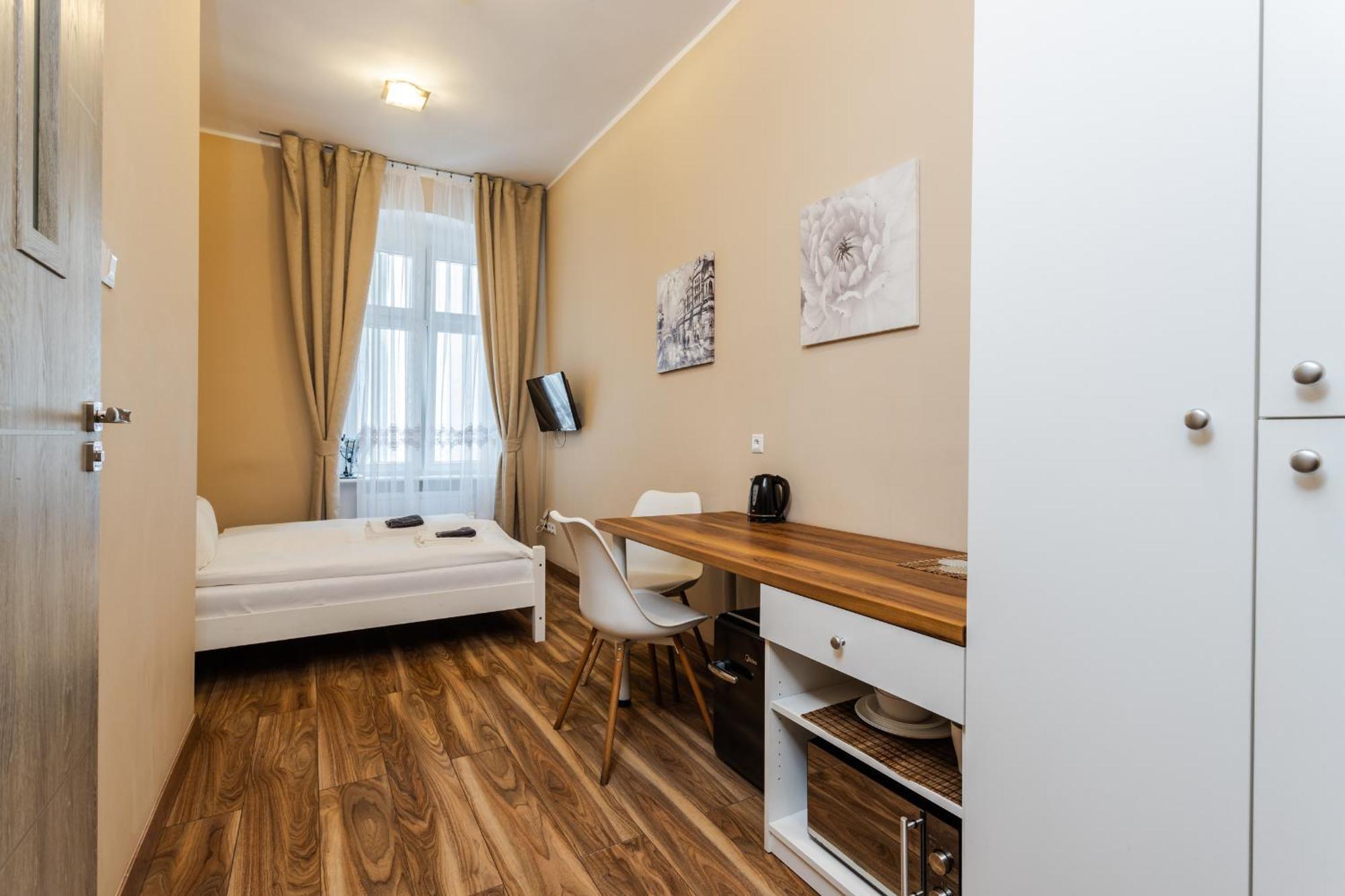 Functional And Comfortable Very Berry Studios In Poznan By Noclegi Renters Exterior photo
