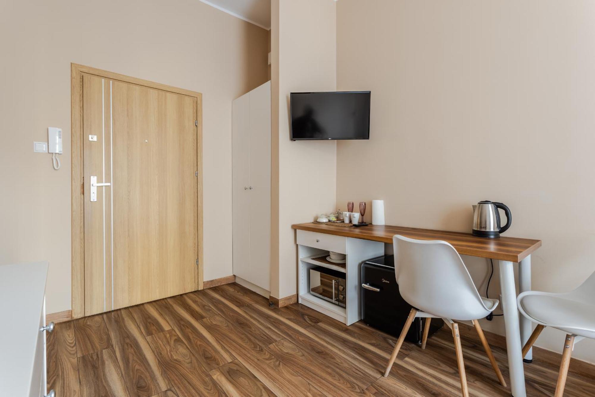 Functional And Comfortable Very Berry Studios In Poznan By Noclegi Renters Exterior photo