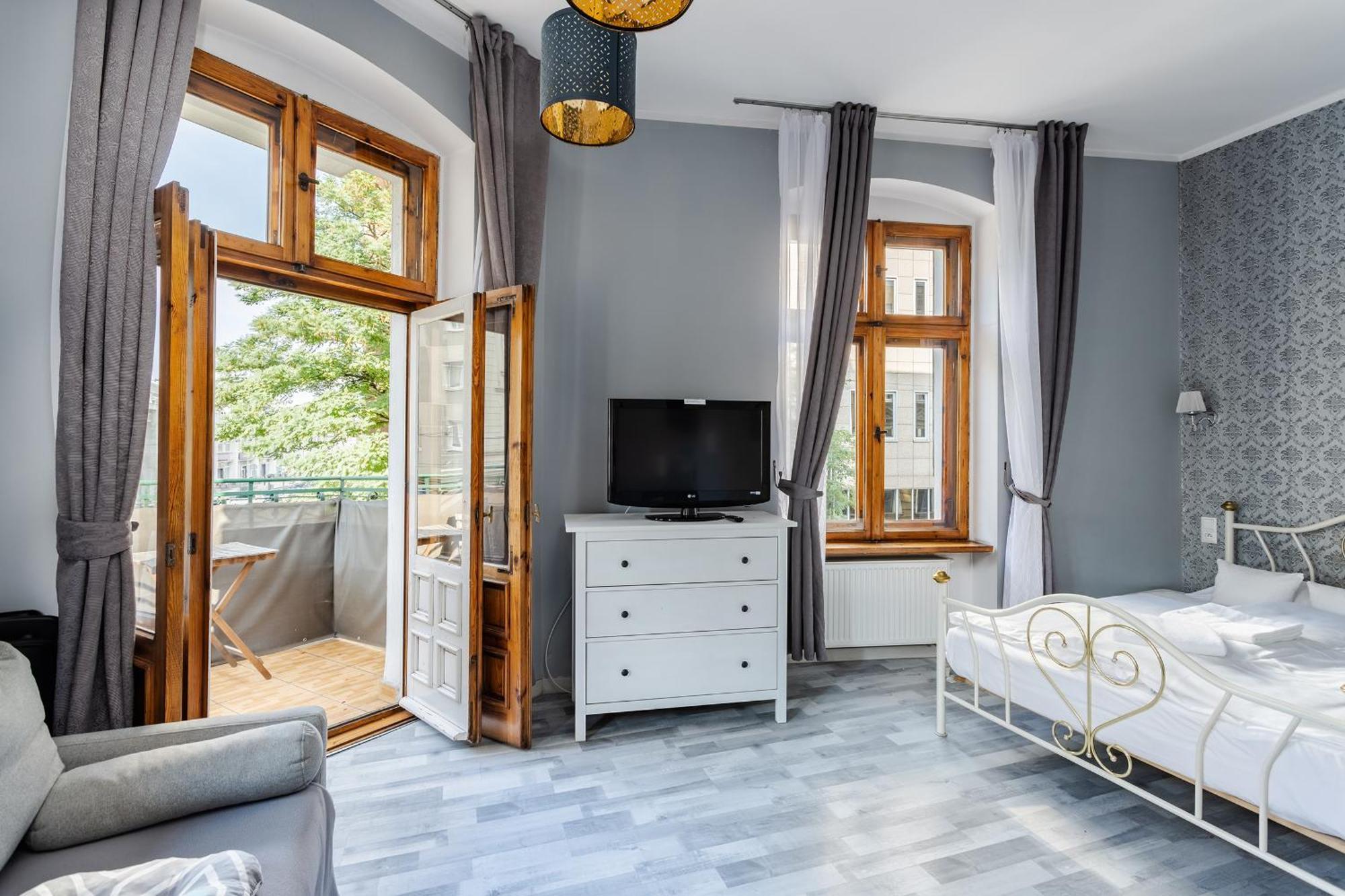 Functional And Comfortable Very Berry Studios In Poznan By Noclegi Renters Exterior photo