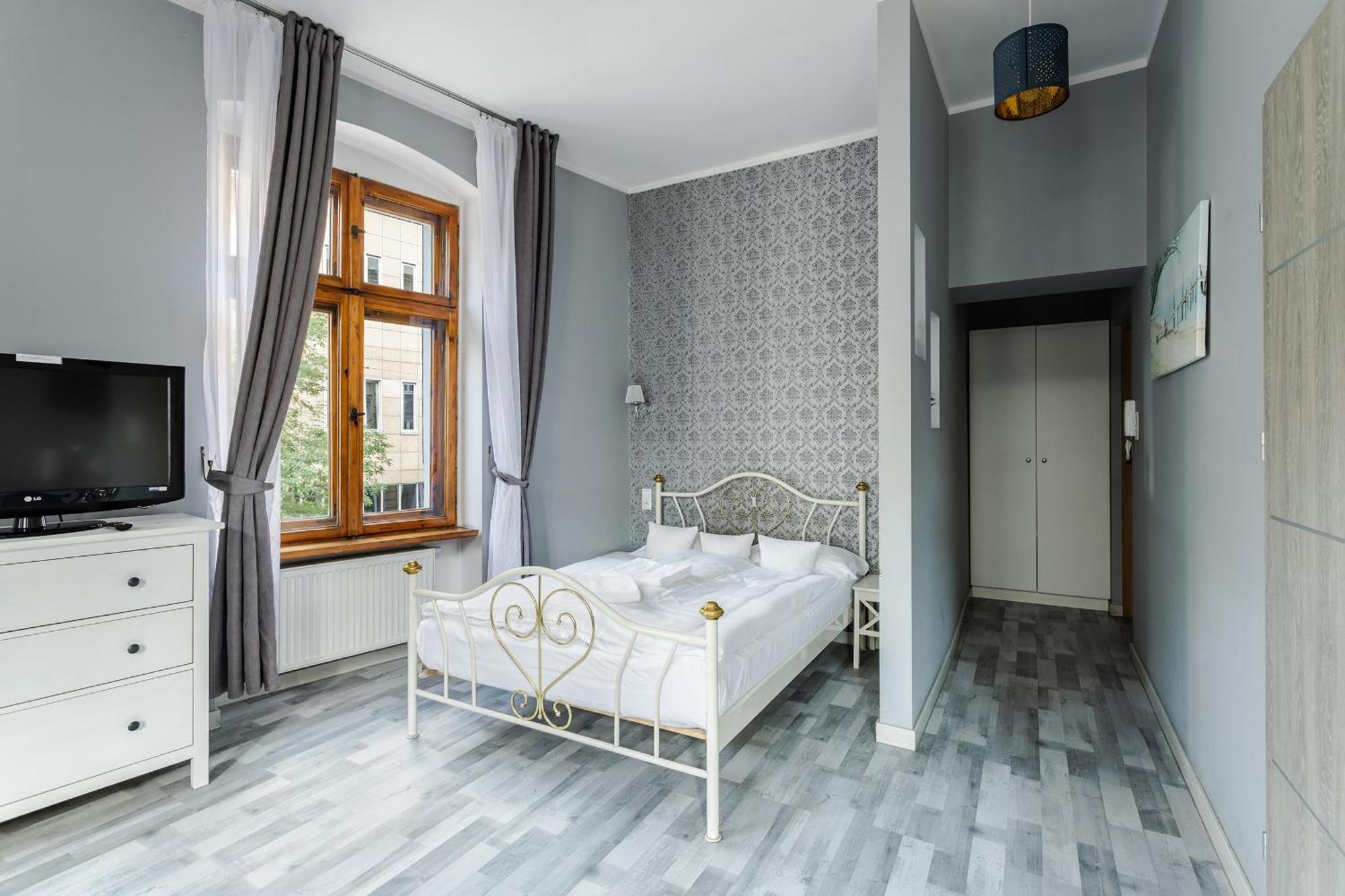 Functional And Comfortable Very Berry Studios In Poznan By Noclegi Renters Exterior photo